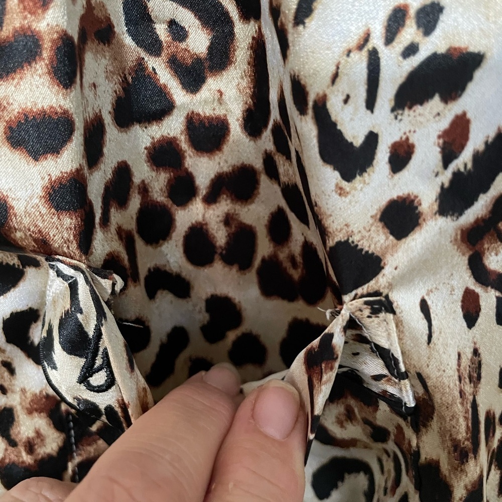 Victoria’s Secret button up
Long sleeve Satin Cheetah print nightshirt w pocket - Picture 5 of 9